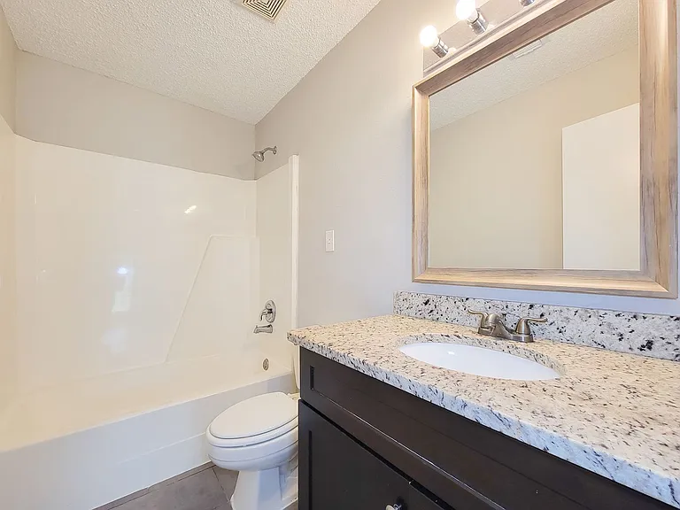 8530 Quail Burg Ln — Photo 27