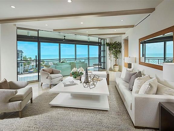 3rd image of 1801 Gulf Shore Blvd N #802