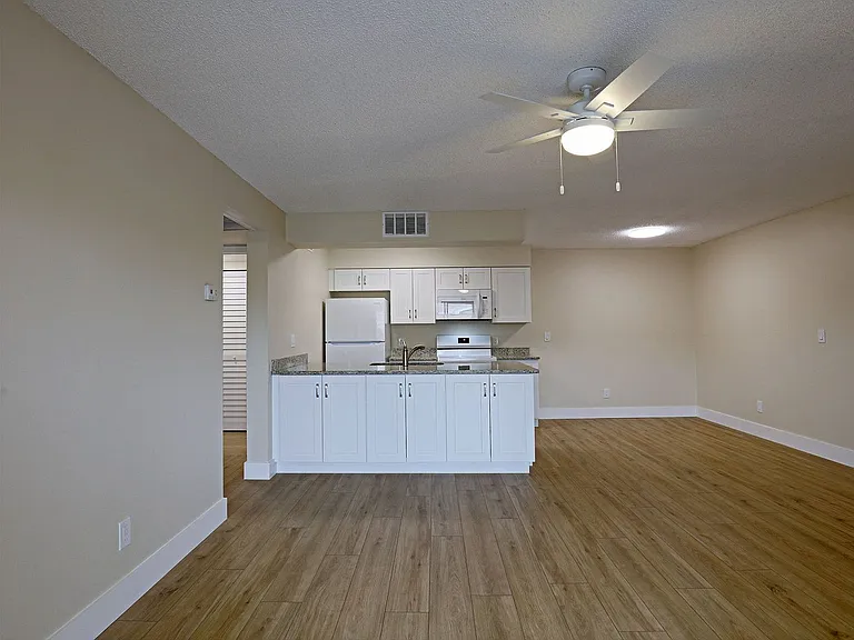5311 Summerlin Rd #1115 — Photo 2