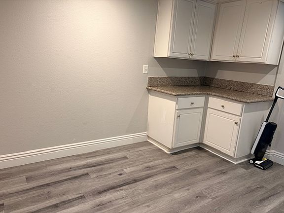 3rd image of 512 S Belle Ave #3