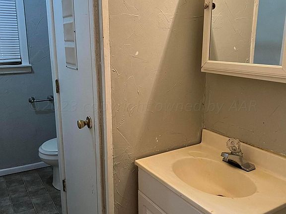 5th image of 822 N Maddox Ave