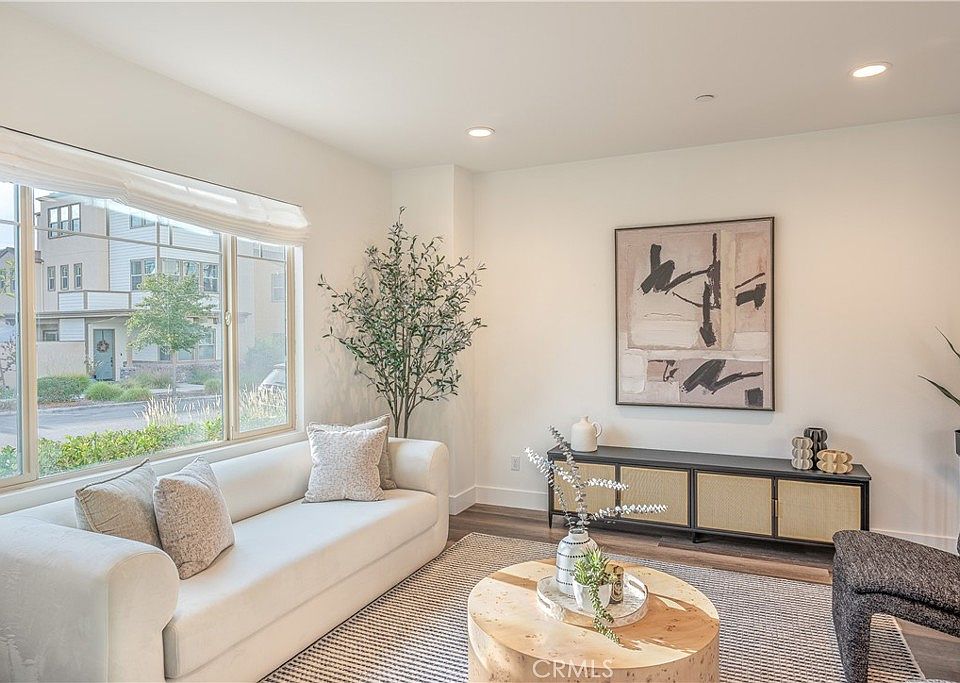 1st image of 177 Frame