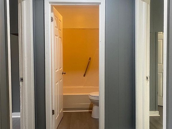 5th image of 1001-1003 W Orange St #1005