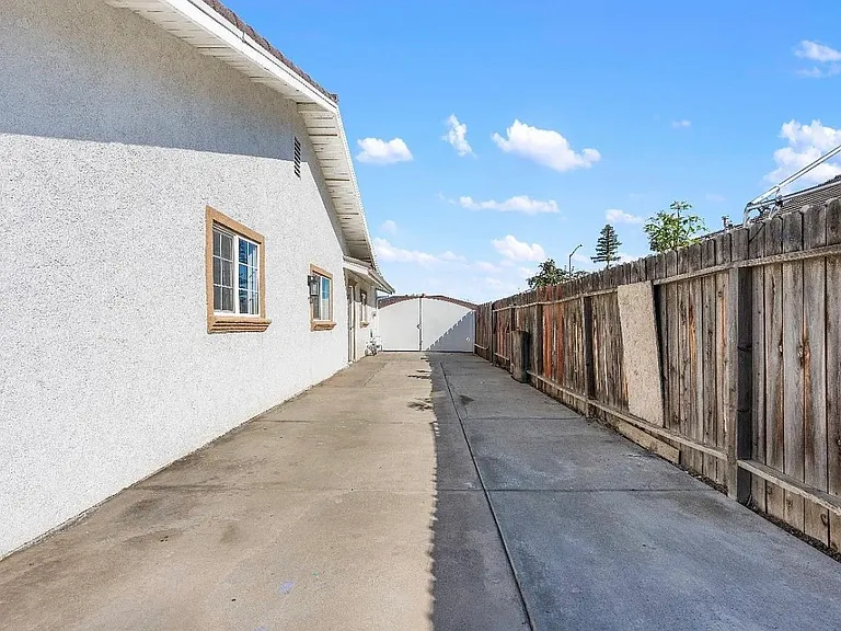 5313 Annette St #B — Photo 8