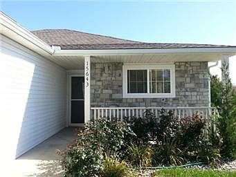 2nd image of 15643 Meadow Ct