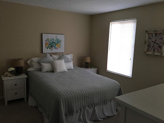 3rd image of 6332 Hyland Dr