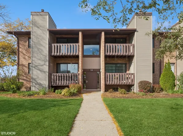 7548 Clarendon Hills Rd #2B, Willowbrook, IL 60527