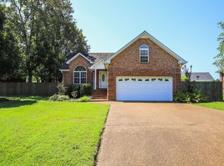 136 Clyde Wix Rd, Westmoreland, TN 37186