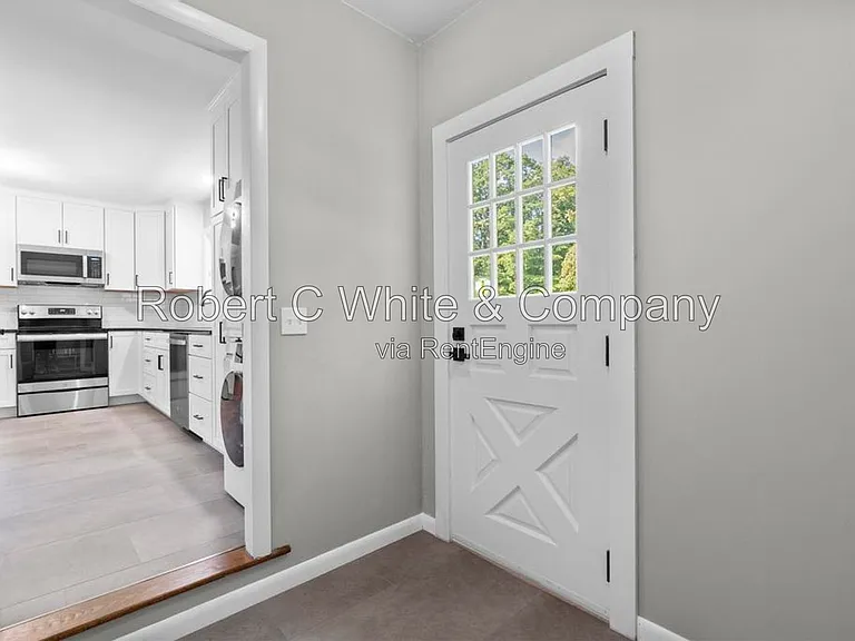 851 Ward Ln — Photo 7