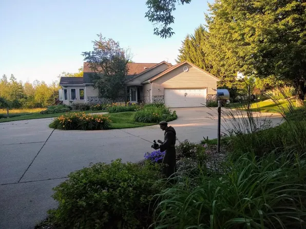 1789 Meadowlark ROAD, Fredonia, WI 53021