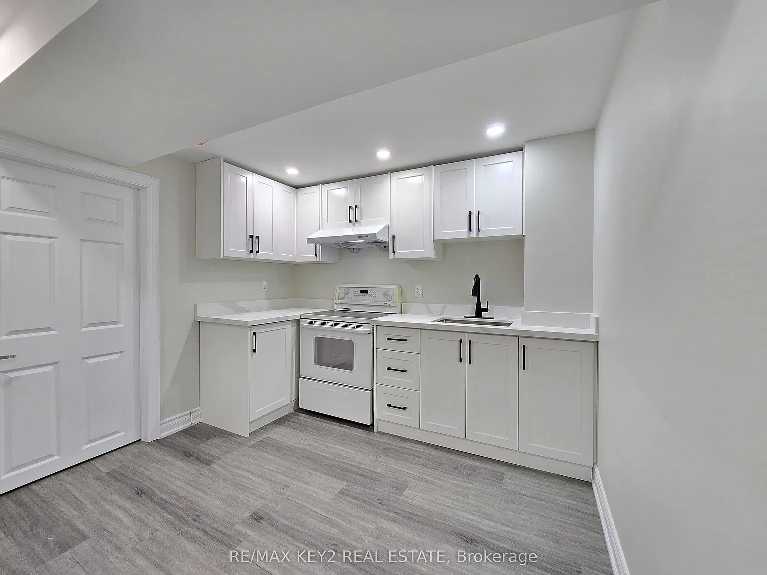 2 bed, $1,840 — Photo 3