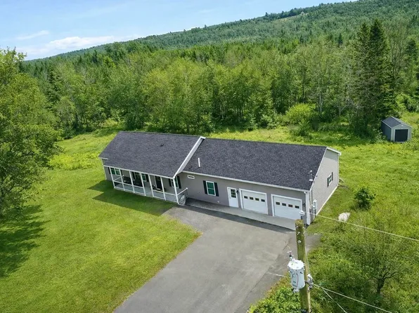 1354 Maine 150, Parkman, ME 04443