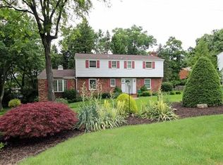 1249 Satellite Cir, Pittsburgh, PA 15241