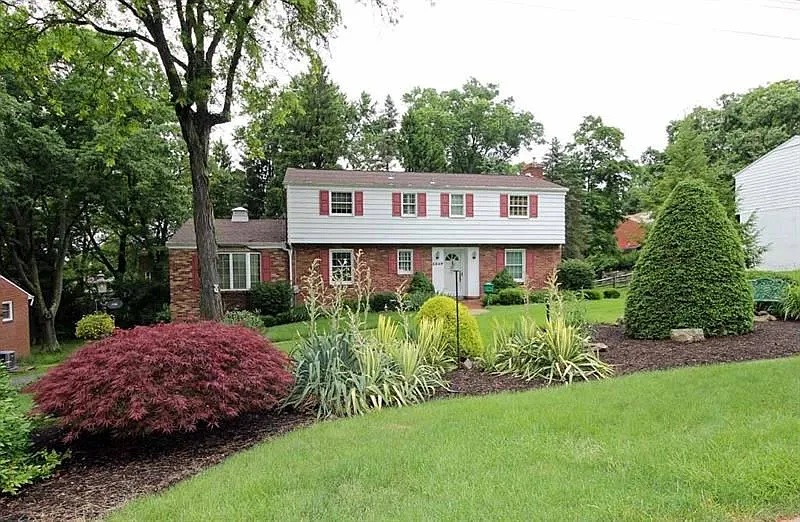 1249 Satellite Cir photo 1