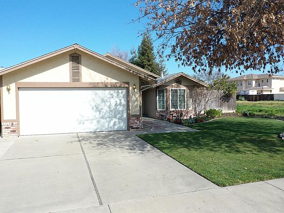 3rd image of 2813 Canyon Dr
