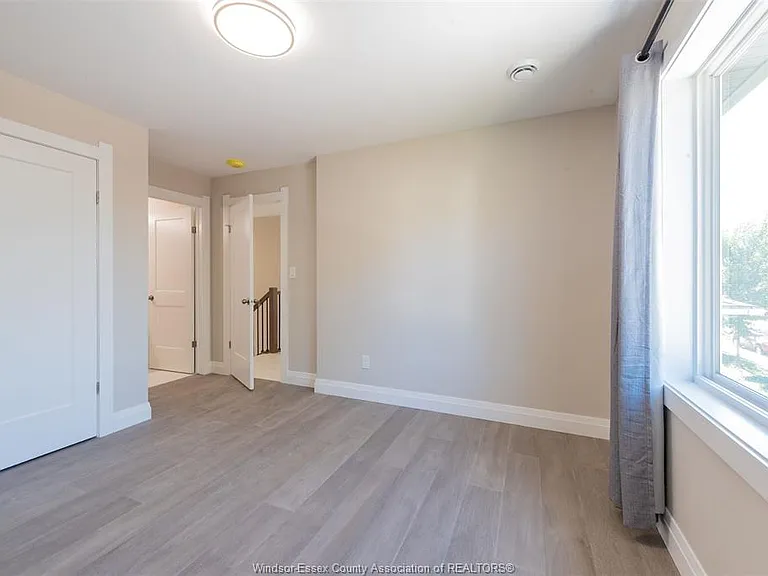 912 Hall Ave — Photo 8