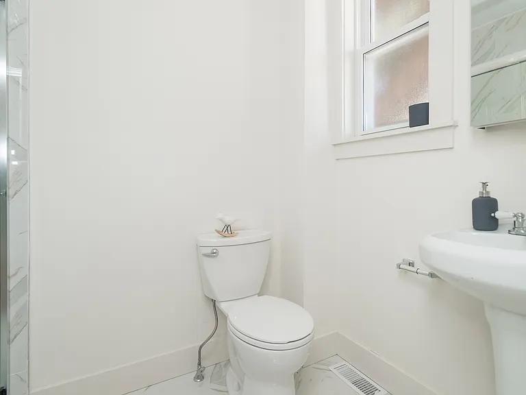 148 Pleasant St #1 — Photo 7