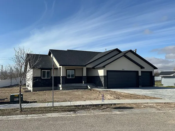 4880 Rocky Mountain Dr, Ammon, ID 83406