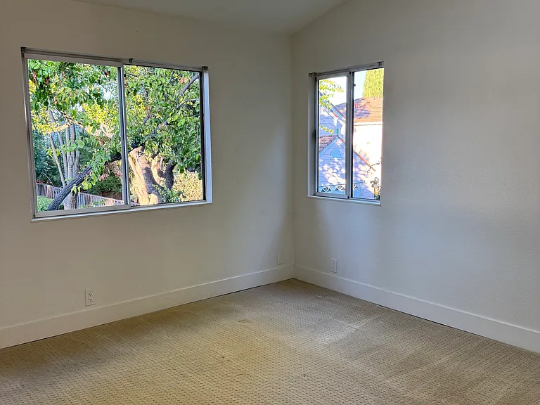 1532 Thornleaf Way — Photo 10