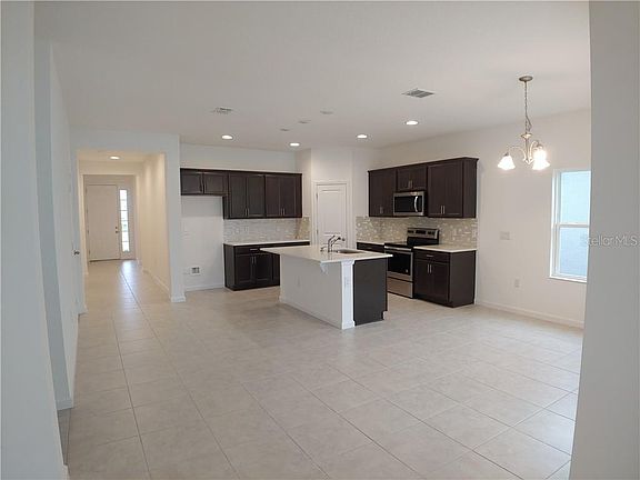 2nd image of 436 Meadow Pointe Dr