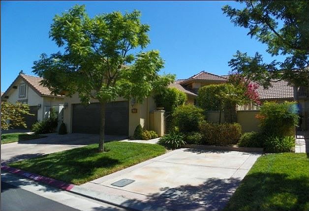 1st image of 564 W San Jose Ave