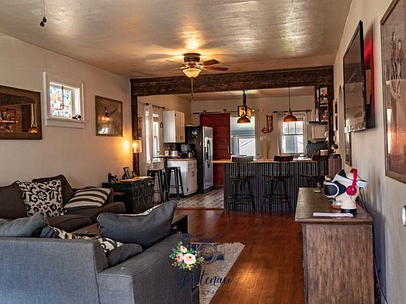 5th image of 209 S C St