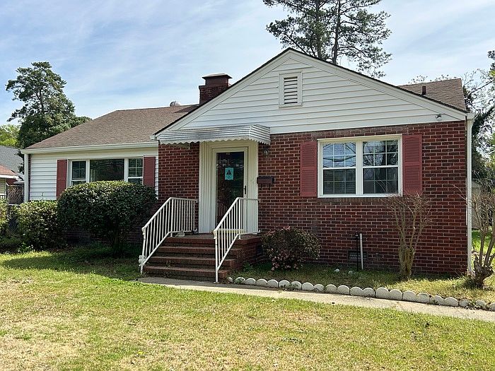 1st image of 602 S Oleander Ave