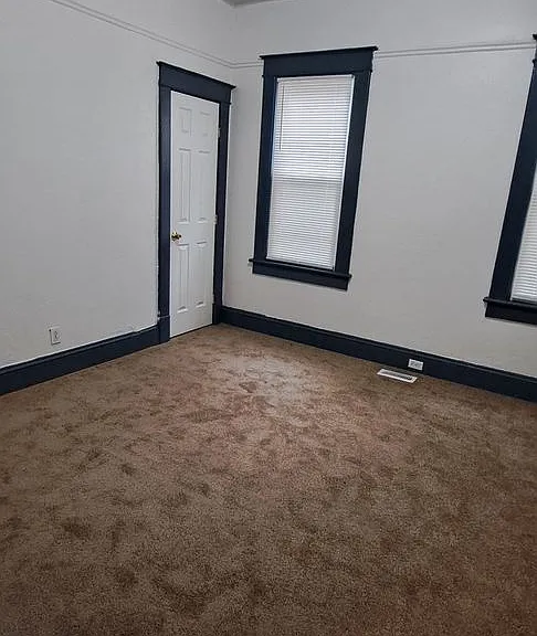 1321 Chesapeake Ave — Photo 2