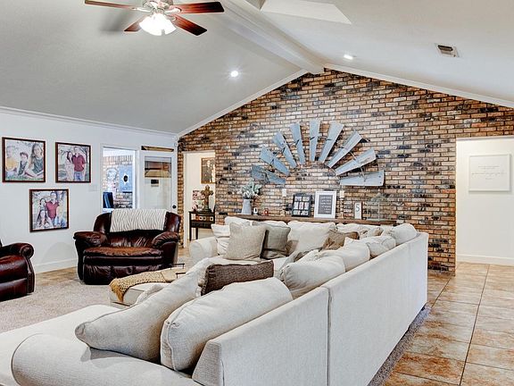 5th image of 114 Sandalwood Ln