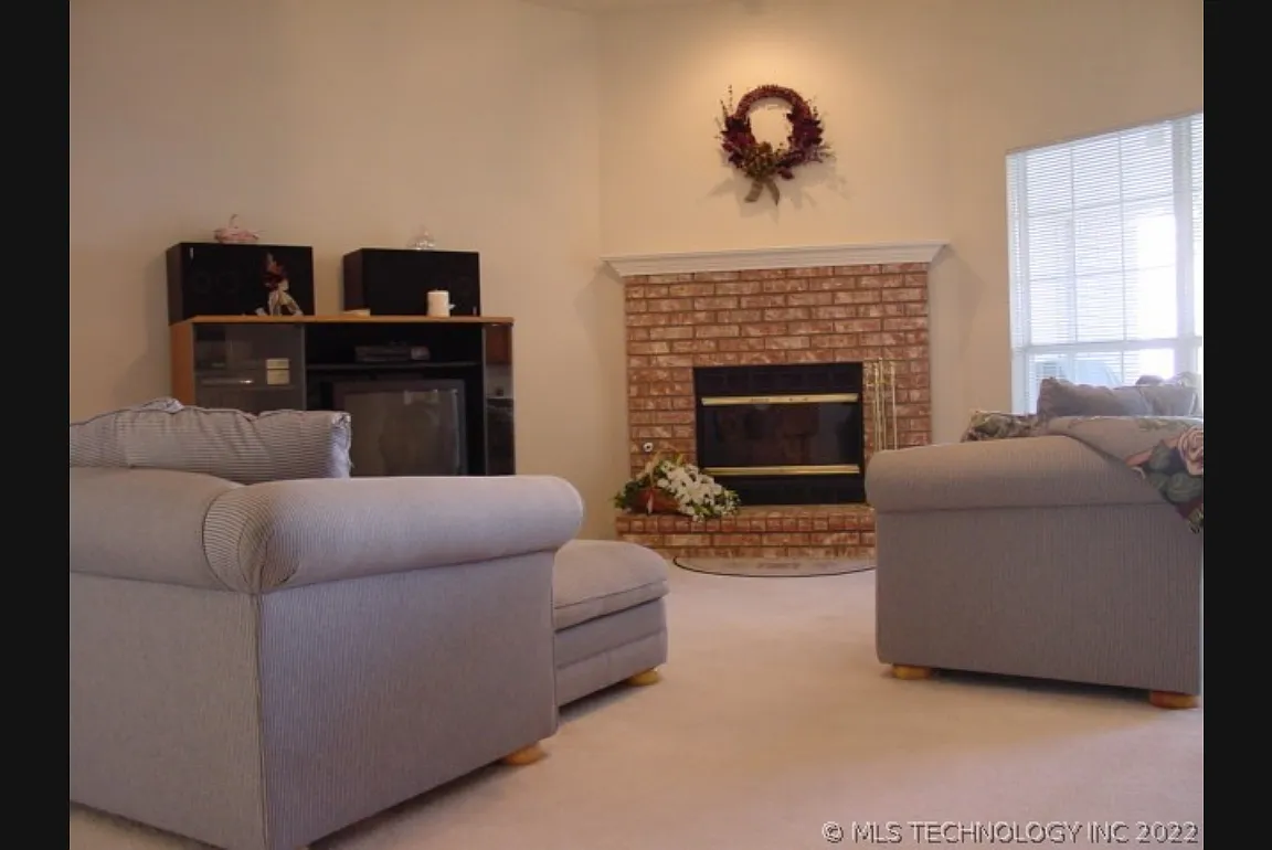 3 bed, 1668 sqft, $1,900 — Photo 4