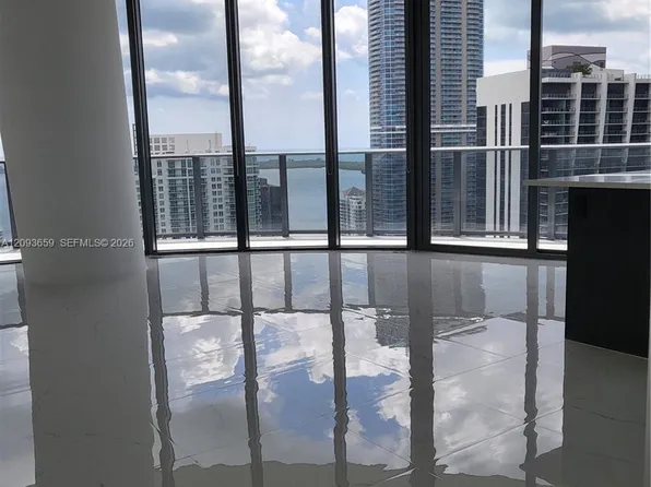45 SW 9th St APT 4303, Miami, FL 33130