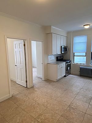 3rd image of 3148 34th St #2R