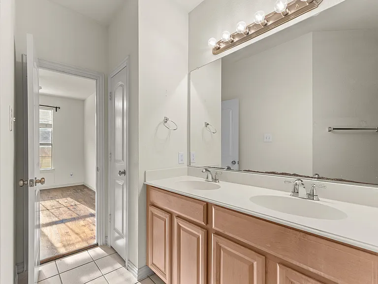 7904 Hannah St — Photo 23