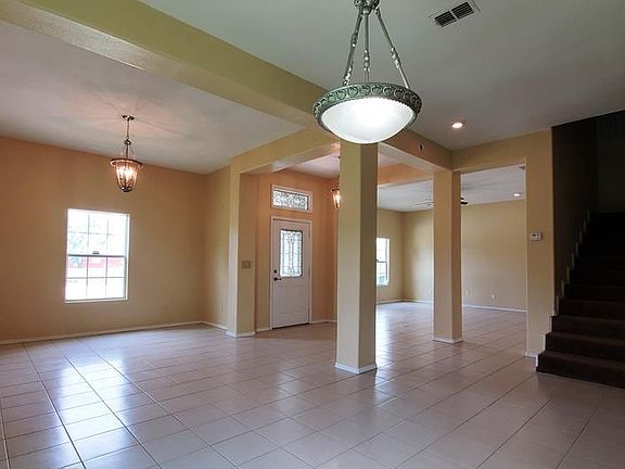 3rd image of 7762 Sunset Ln