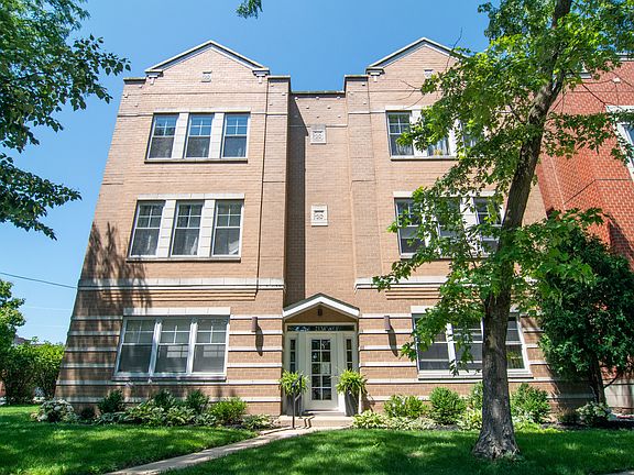 2nd image of 2134 N Natchez Ave APT 1S