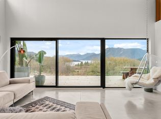 6400 Crowston Rd, Sechelt, BC V0N3A5