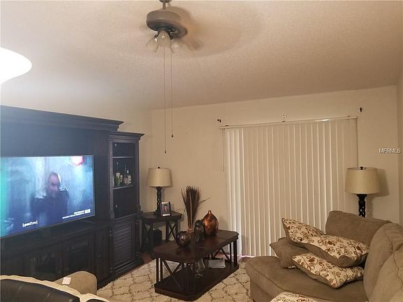 3rd image of 1721 Foxhall Cir