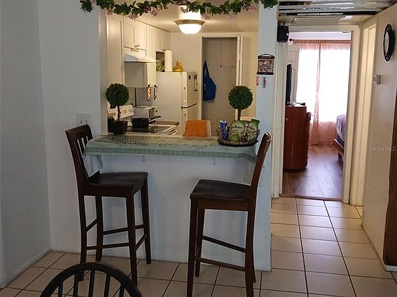 4th image of 8609 N CHAMPLAIN COURT #77