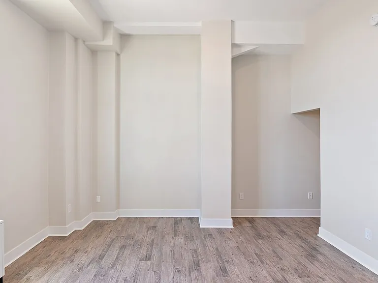Fyfe Apartments — Photo 8