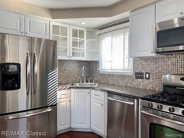 235 W Farnum Ave — Photo 7