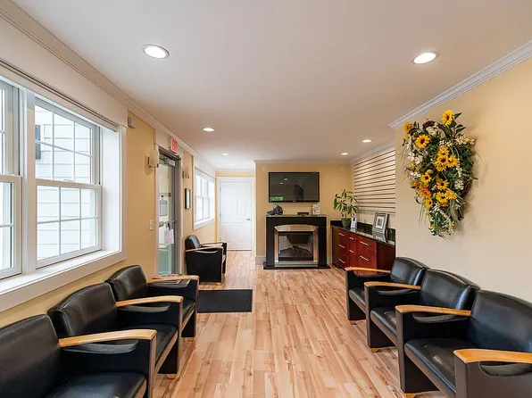 31 Meetinghouse Rd, South Chatham, MA 02659