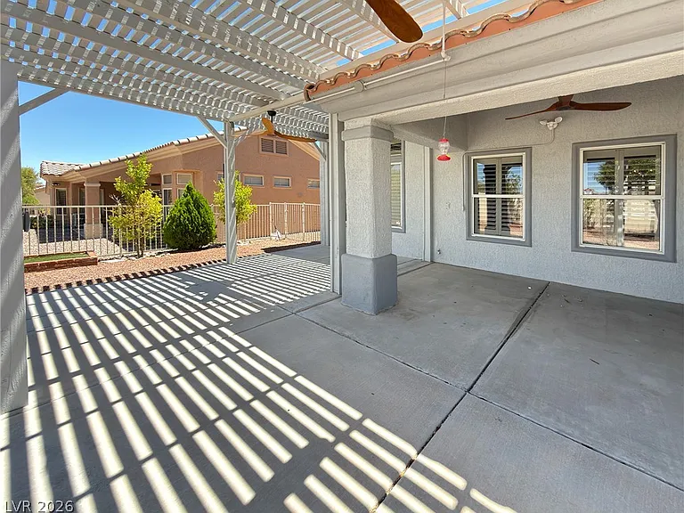 10420 Villa Ridge Dr — Photo 32