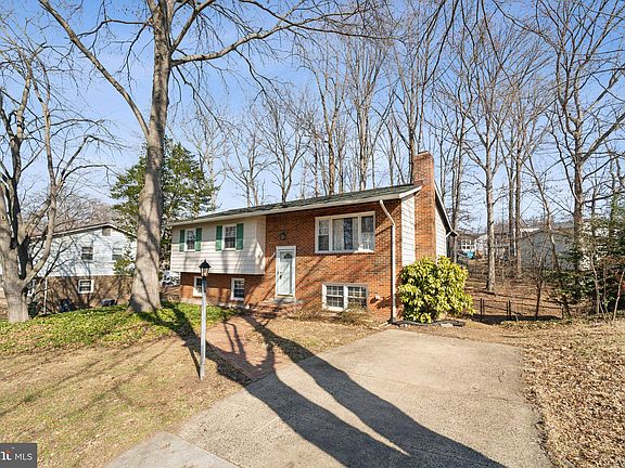 3rd image of 2510 Pembroke Ct