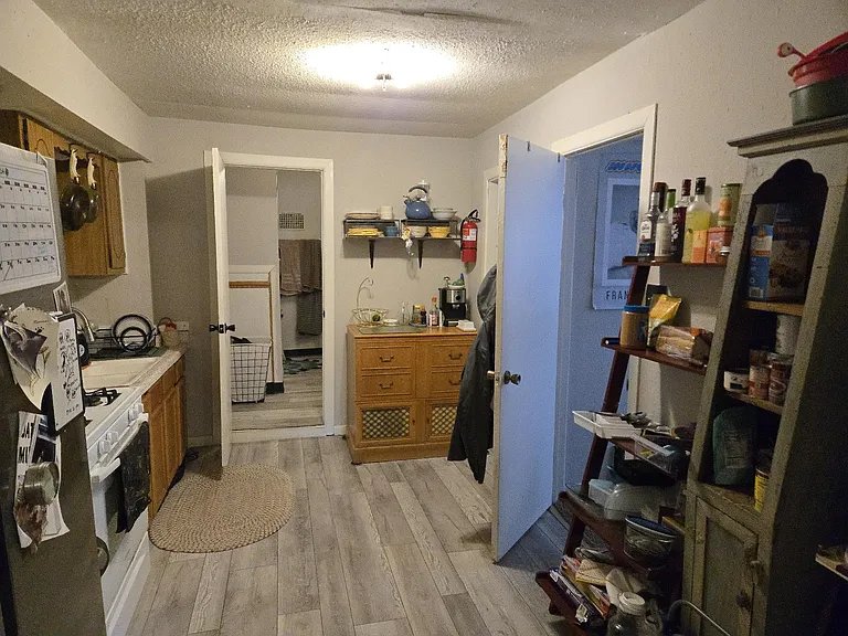 1025 E Washington St #2 — Photo 4