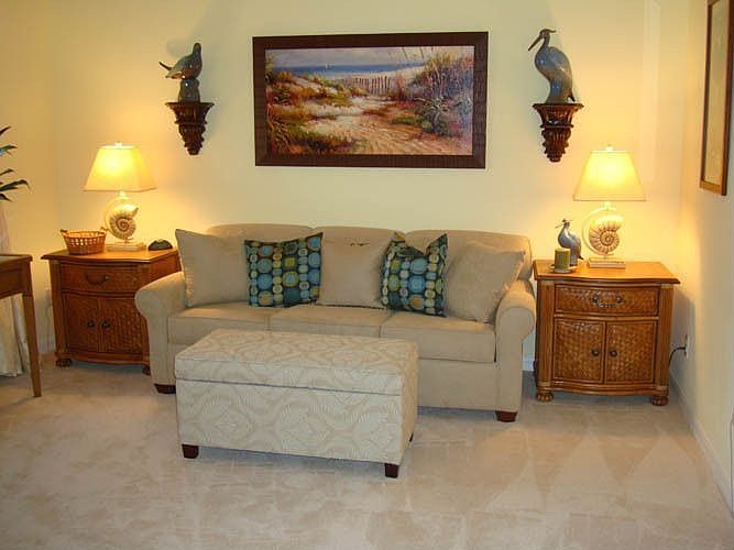 3rd bedroom/den with queen sleep sofa