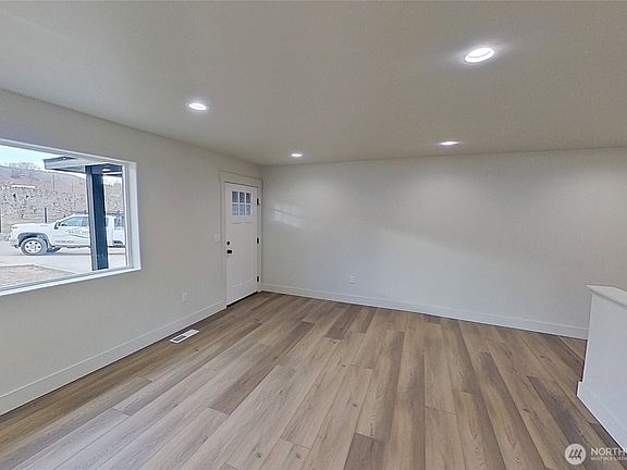 5th image of 30 Juanita Way