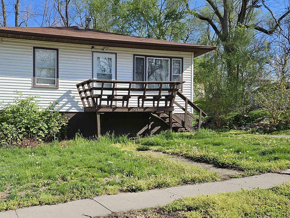 2nd image of 307 W Maple Ave