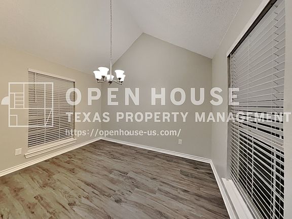 4th image of 4924 W Creek Ln