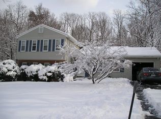 2313 Saint Bedes Ct, Reston, VA 20191