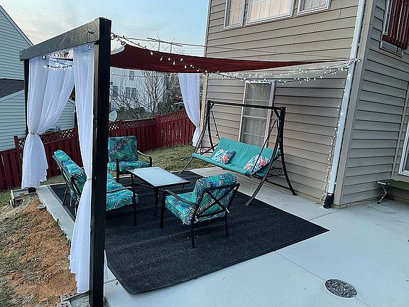 Patio with Sun Shade